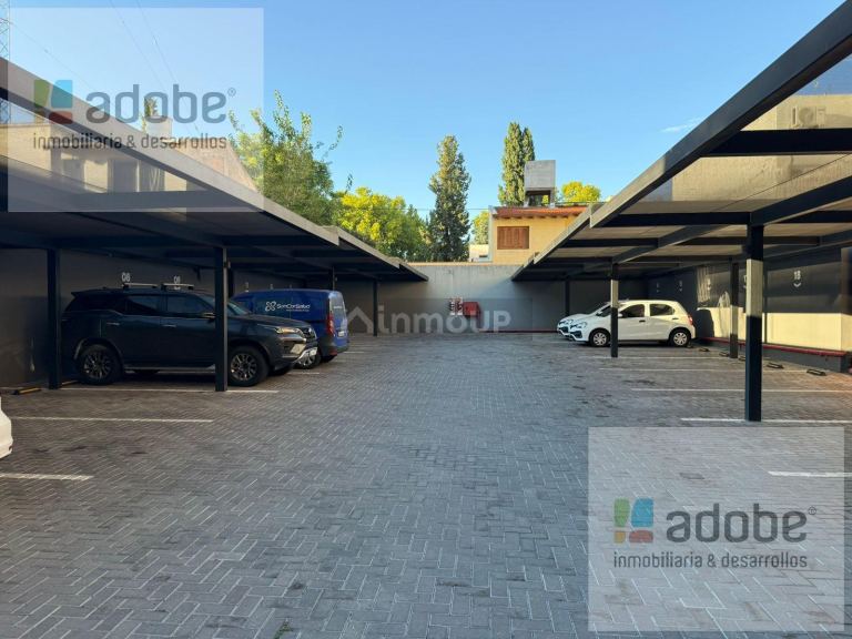 Cochera en Venta en Capital, Mendoza