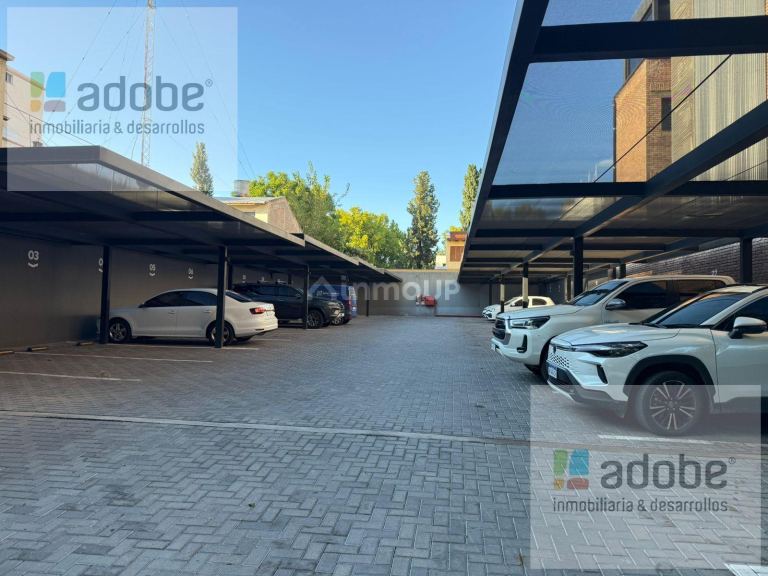 Cochera en Venta en Capital, Mendoza