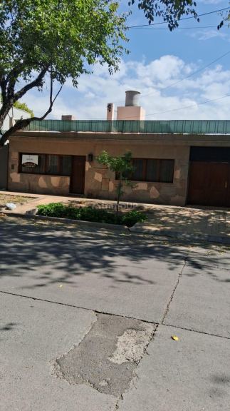 Casa en Alquiler en Capital, Mendoza