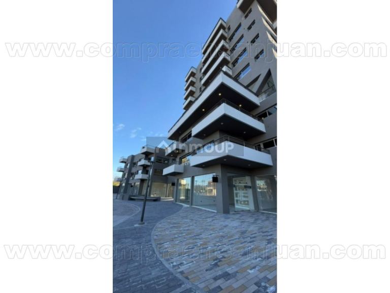 Capital Av Paula Albarracín de Sarmiento y Córdoba