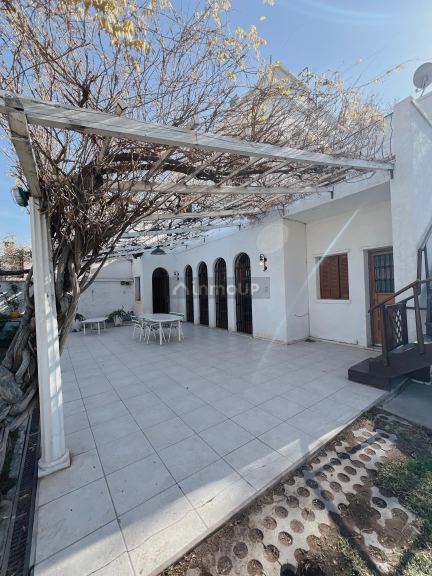Chalet en Venta en Capital, San Juan