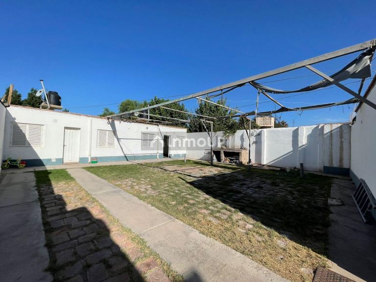 Edificio en Venta en Rivadavia, San Juan
