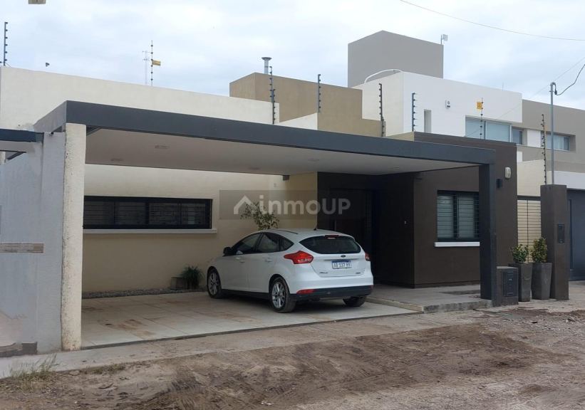 Casa en Venta en Rivadavia, San Juan