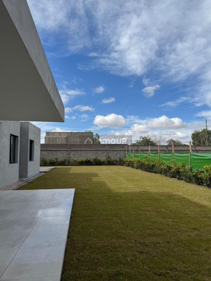 Chalet en Venta en Rivadavia, San Juan
