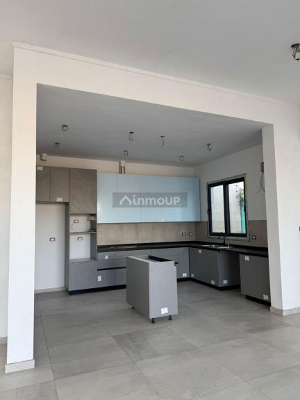 Chalet en Venta en Rivadavia, San Juan