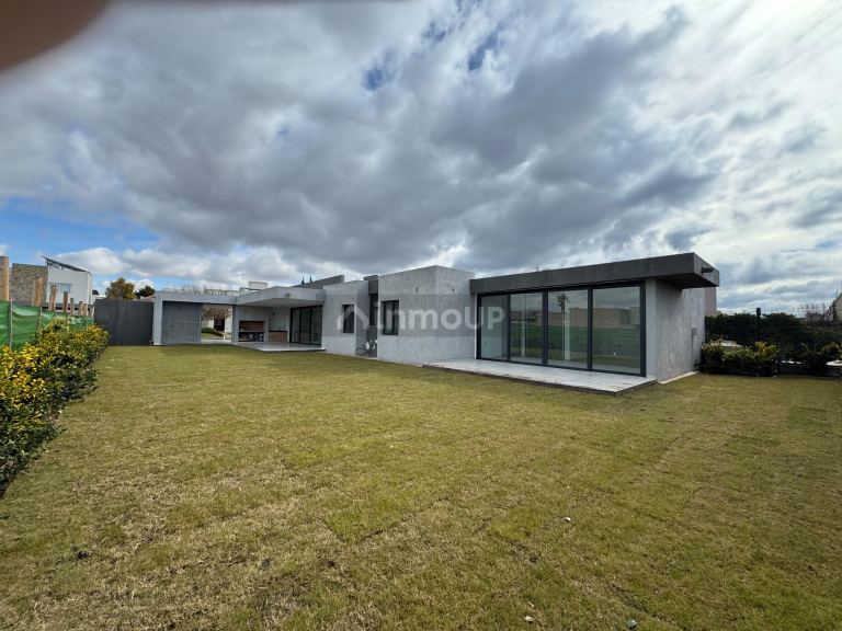 Chalet en Venta en Rivadavia, San Juan