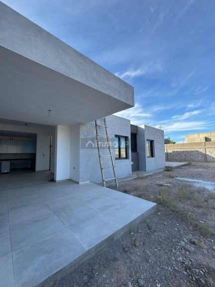 Chalet en Venta en Rivadavia, San Juan