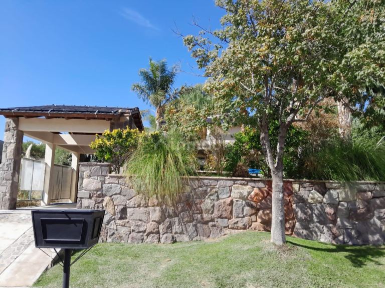 Casa en Venta en Godoy Cruz, Mendoza