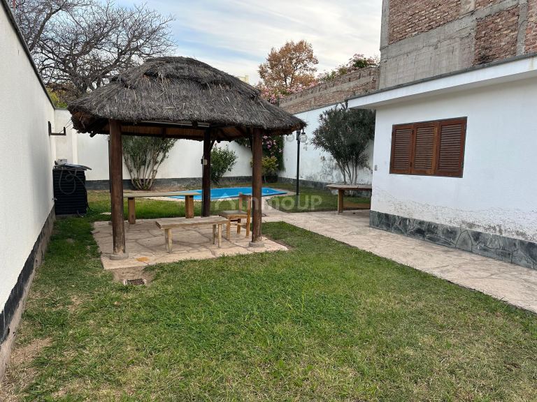 Casa en Alquiler en Capital, Mendoza