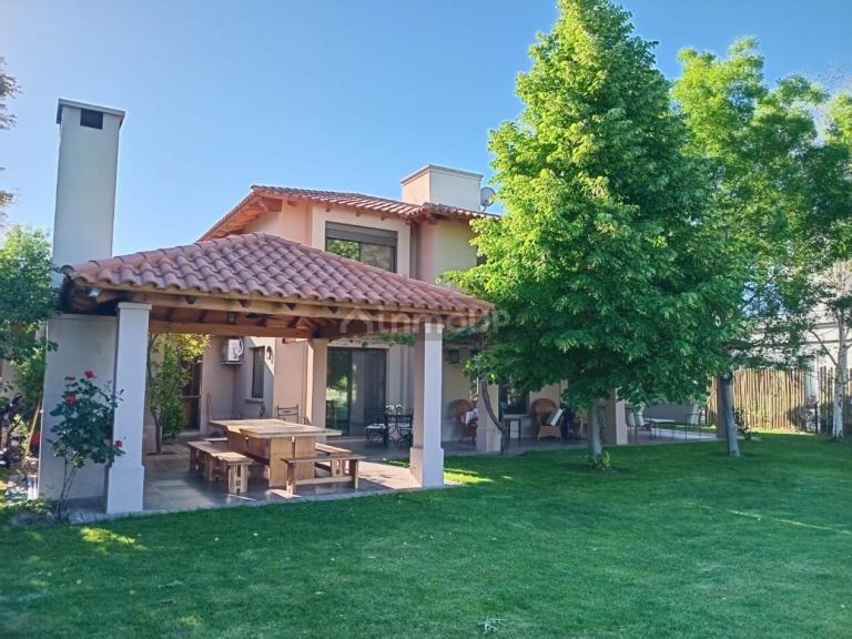 Casa en Alquiler en Lujan de Cuyo, Mendoza