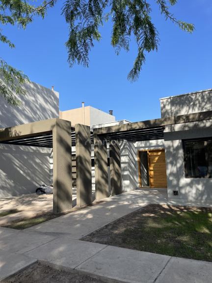 Casa en Alquiler en Lujan de Cuyo, Mendoza