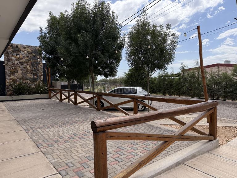 Local Comercial en Alquiler en Maipu, Mendoza