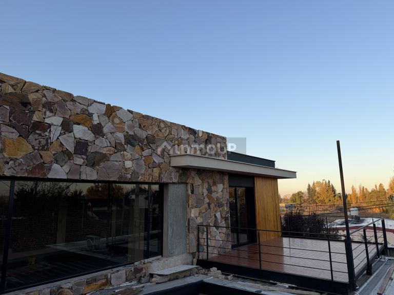 Local Comercial en Alquiler en Maipu, Mendoza