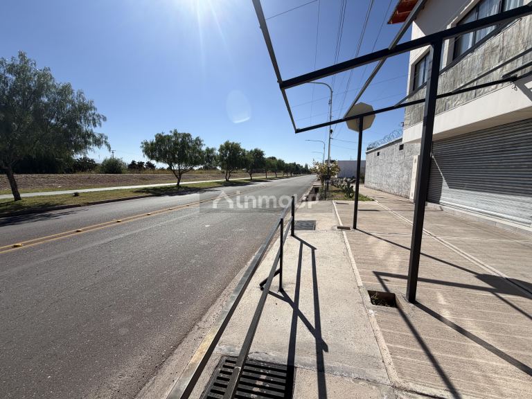 Local Comercial en Alquiler en Maipu, Mendoza