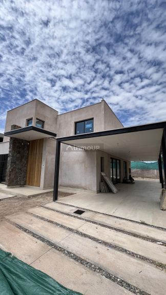 Casa en Venta en Las Heras, Mendoza