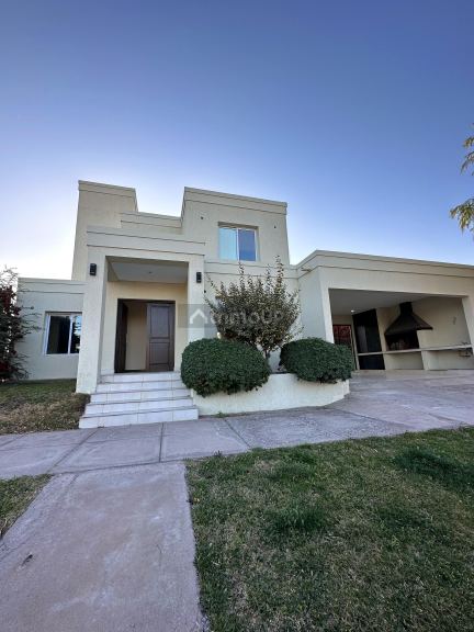 Casa en Venta en Maipu, Mendoza