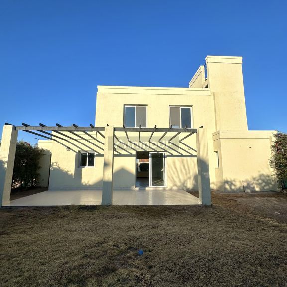 Casa en Alquiler en Maipu, Mendoza