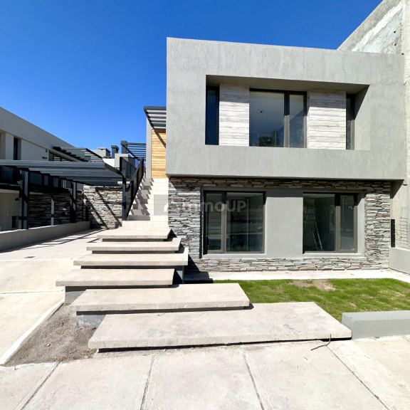 Casa en Alquiler en Capital, Mendoza