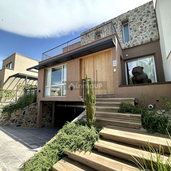 Casa en Venta en Capital, Mendoza
