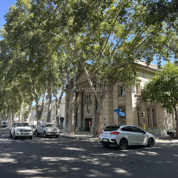 Oficina en Alquiler en Capital, Mendoza