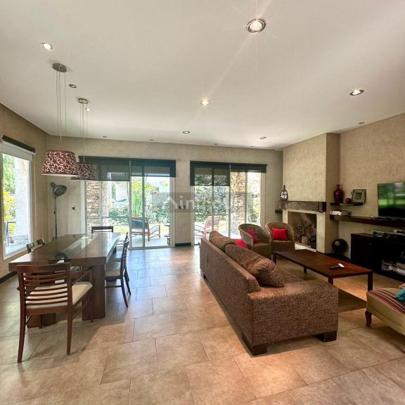 Casa en Venta en Capital, Mendoza