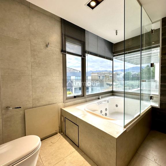 Casa en Venta en Capital, Mendoza