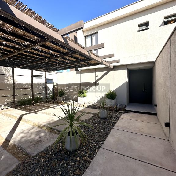Casa en Alquiler en Lujan de Cuyo, Mendoza