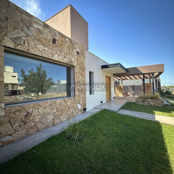 Casa en Alquiler en Maipu, Mendoza