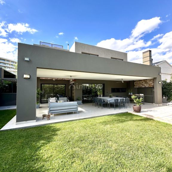 Casa en Venta en Capital, Mendoza
