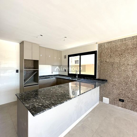 Casa en Venta en Maipu, Mendoza