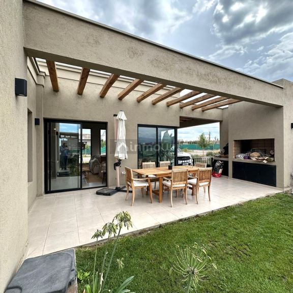 Casa en Alquiler en Lujan de Cuyo, Mendoza