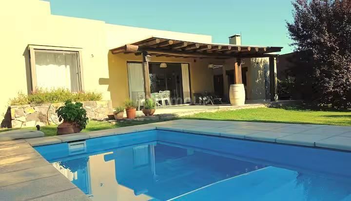 Casa en Alquiler en Lujan de Cuyo, Mendoza