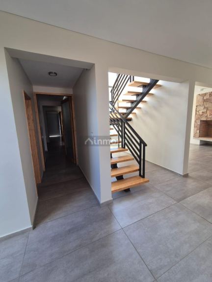 Casa en Alquiler en Maipu, Mendoza