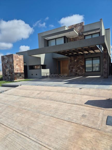 Casa en Alquiler en Maipu, Mendoza