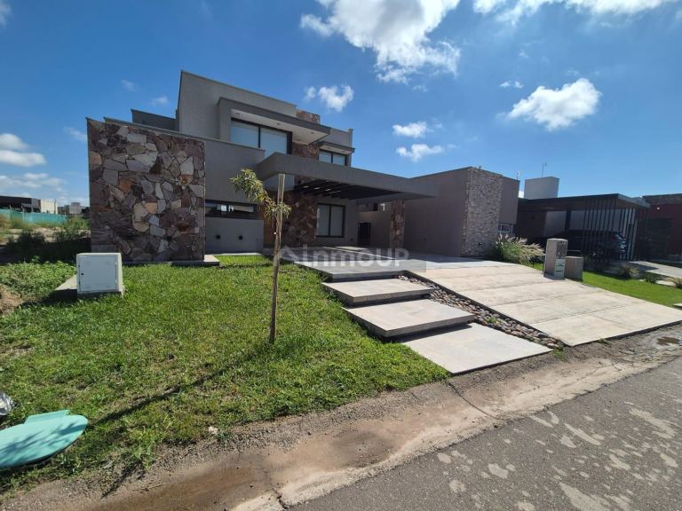 Casa en Alquiler en Maipu, Mendoza