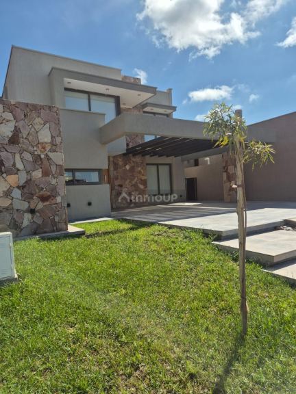 Casa en Alquiler en Maipu, Mendoza