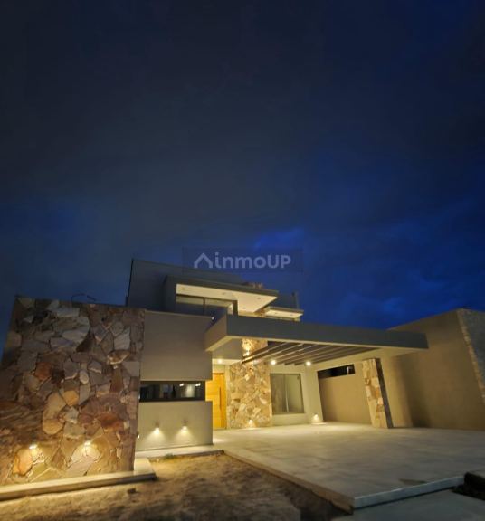Casa en Alquiler en Maipu, Mendoza