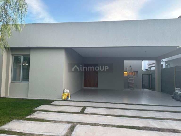 Casa en Alquiler en Maipu, Mendoza