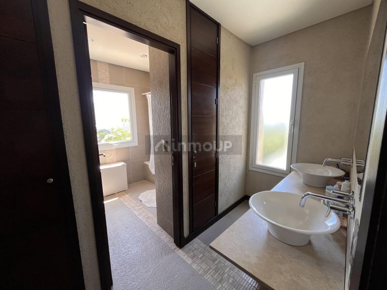 Casa en Venta en Las Heras, Mendoza