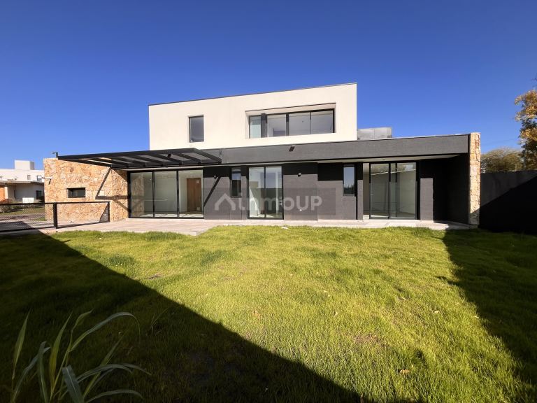 Casa en Alquiler en Maipu, Mendoza