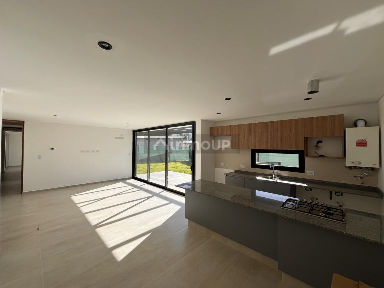 Casa en Alquiler en Maipu, Mendoza