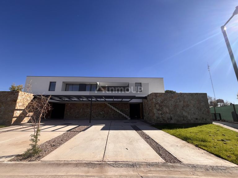 Casa en Alquiler en Maipu, Mendoza
