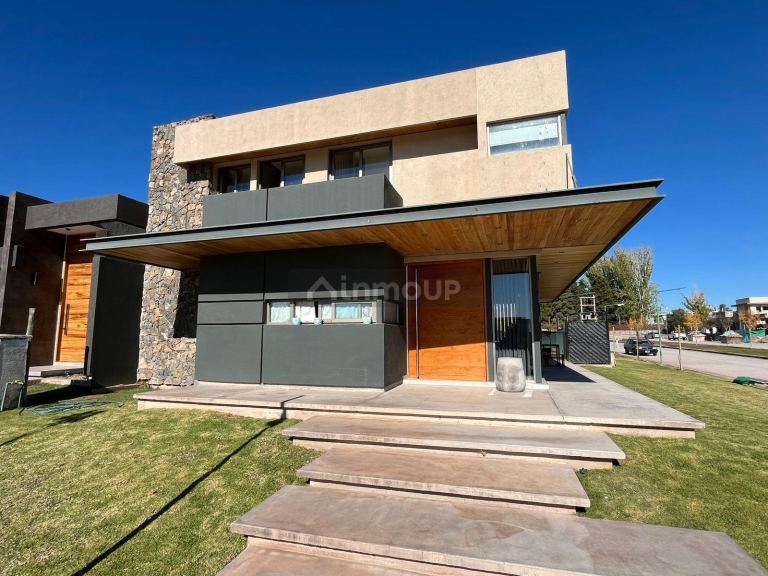 Casa en Venta en Maipu, Mendoza