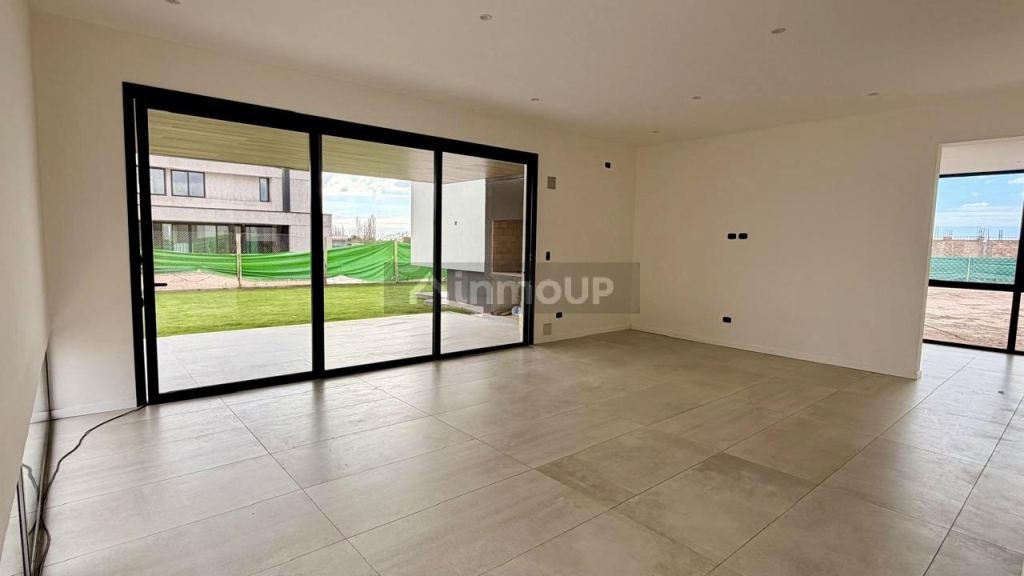 Casa en Venta en Lujan de Cuyo, Mendoza - USD 330.000 | Inmoup - 11
