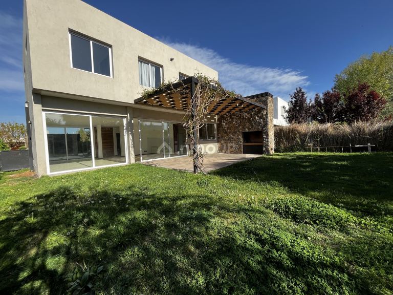 Casa en Alquiler en Lujan de Cuyo, Mendoza