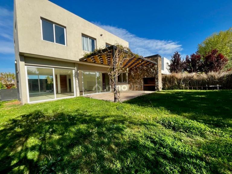 Casa en Alquiler en Lujan de Cuyo, Mendoza