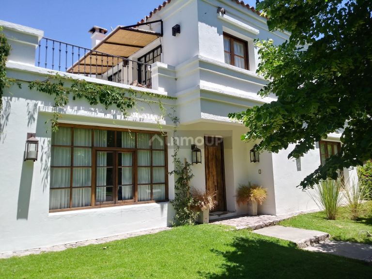 Casa en Venta en Guaymallen, Mendoza