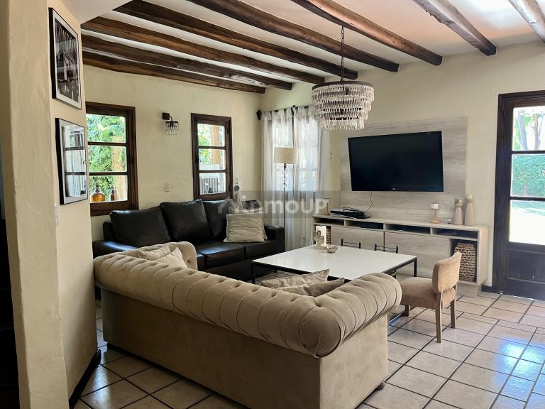 Casa en Venta en Guaymallen, Mendoza