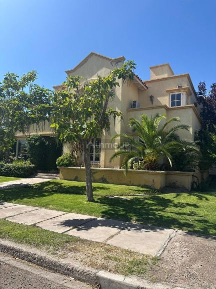 Casa en Venta en Godoy Cruz, Mendoza