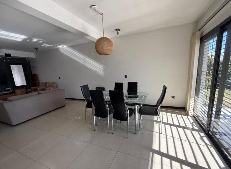 Casa en Venta en Guaymallen, Mendoza